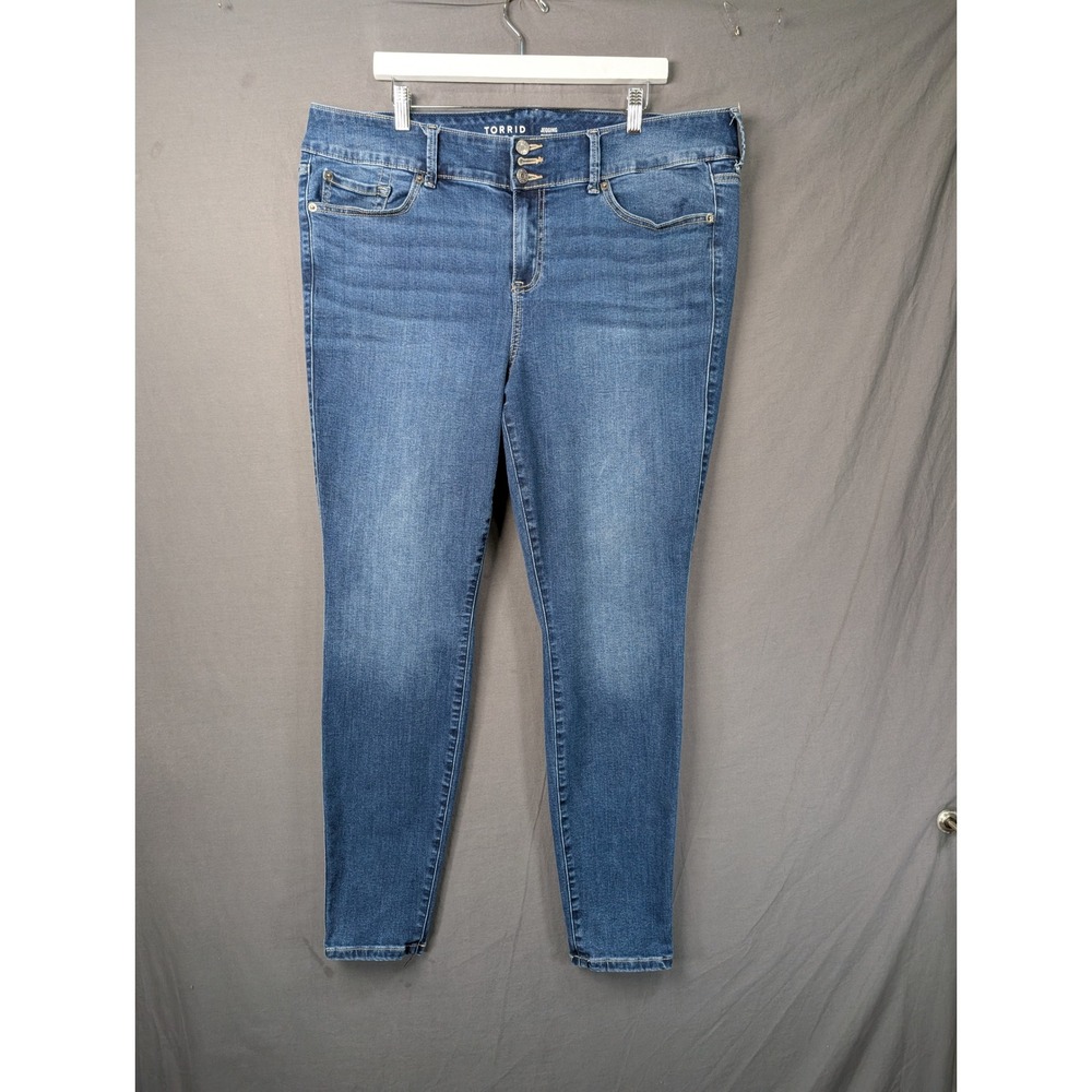 Torrid Jegging Super Soft Blue Denim Skinny Jeans 20T High Rise Triple Button